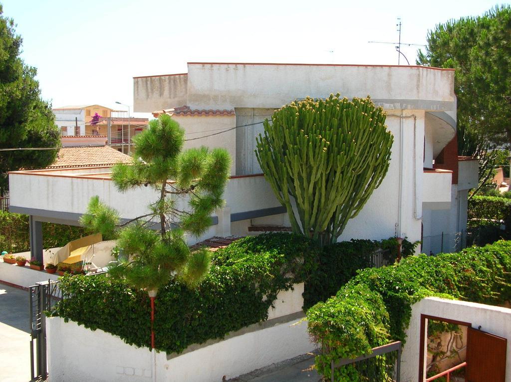 B&B Il Girasole โนโต ภายนอก รูปภาพ